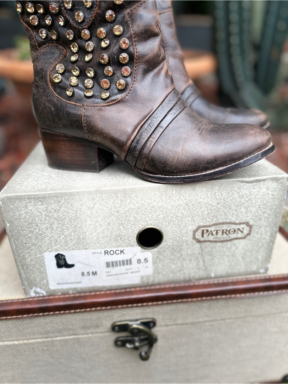 Patrón Studded Brown Leather Western Boots - Picture 15 of 15